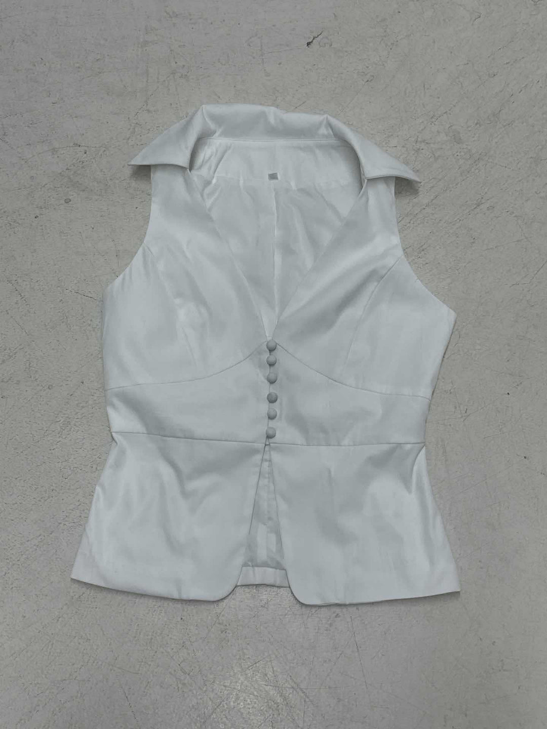 Damen elegant geschnittenes Wickeloberteil mit Knopfleiste und Kragen Echo Archiv