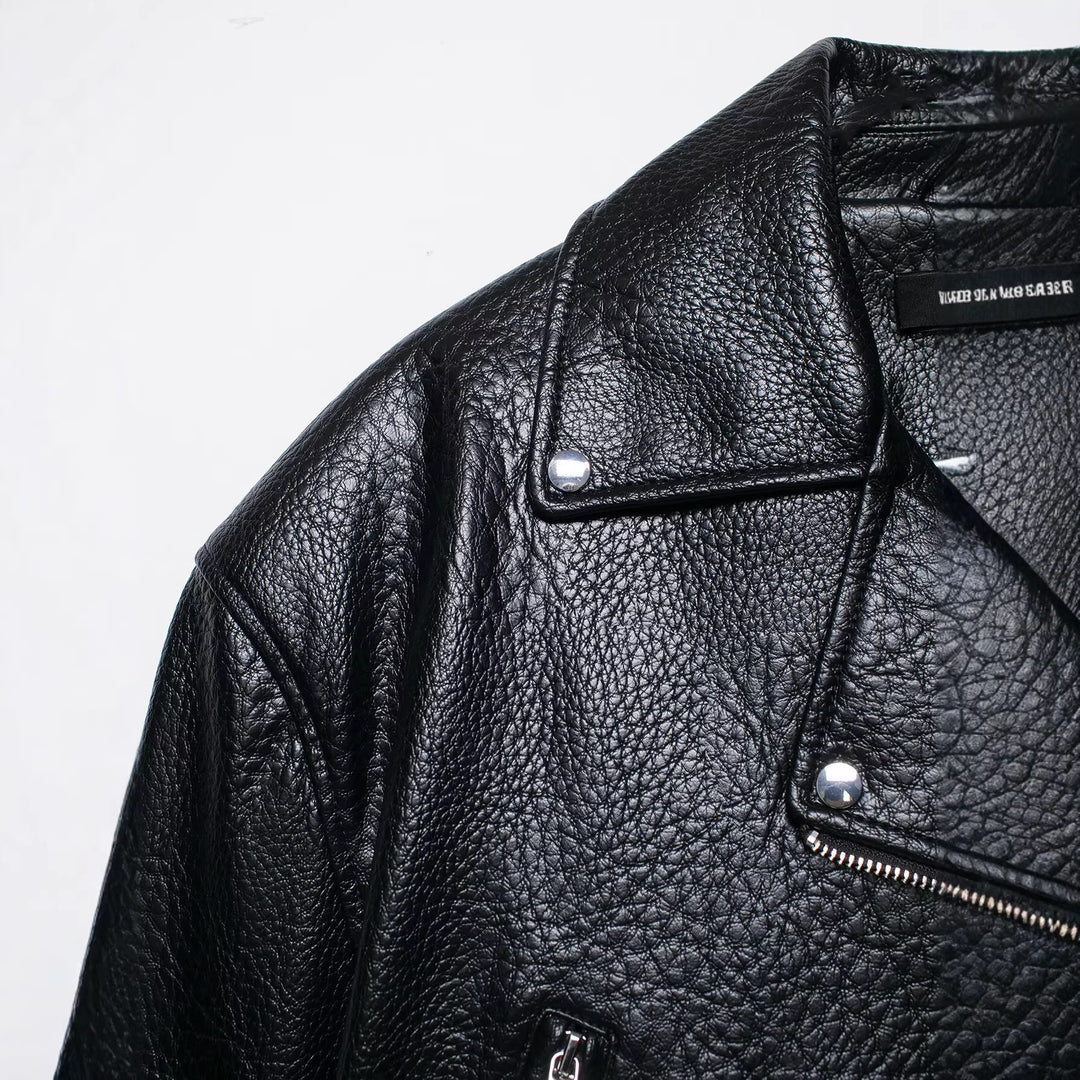 Damen Kurz geschnittene Biker-Lederjacke mit tailliertem Gürtel, asymmetrischer Reißverschluss und Strukturleder Echo Archiv
