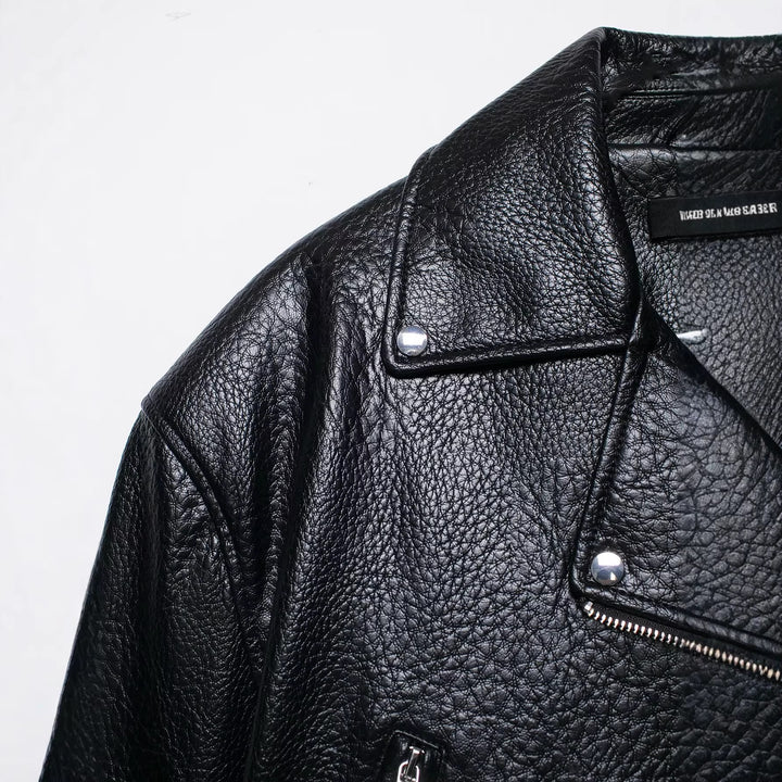 Damen Kurz geschnittene Biker-Lederjacke mit tailliertem Gürtel, asymmetrischer Reißverschluss und Strukturleder Echo Archiv