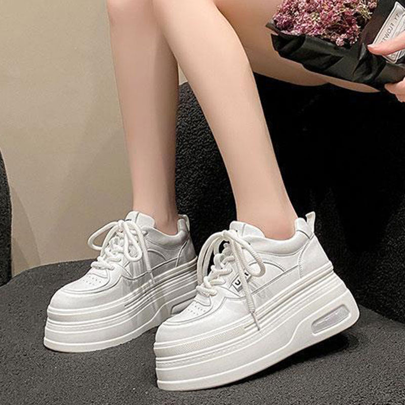 Damen Plateau Sneakers mit trendigem zweifarbigem Design und verstärkter Dämpfung Echo Archiv