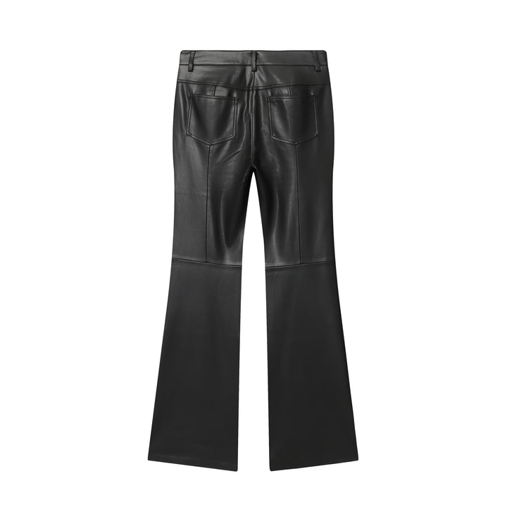 Damen weit geschnittene Kunstleder‑Flarehose mit Teilungsnähten und aufgesetzten Gesäßtaschen – Avélisse