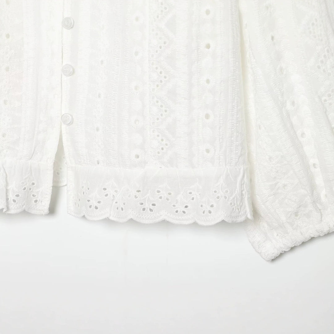 Damen Baumwoll-Spitzen-Cardigan mit V‑Ausschnitt, Knopfleiste und Ballonärmeln Echo Archiv
