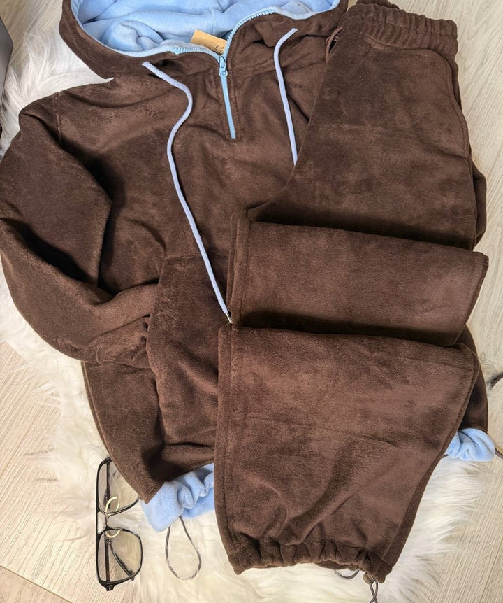 Damen Fleece-Loungewear-Set mit halbem Frontzip, gefütterter Kapuze und hochgeschnittener Komforthose – Auréline