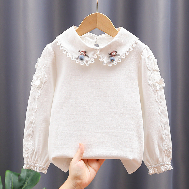 Mädchen Bluse mit elegantem Spitzenkragen und filigranen Akzenten Echo Archiv