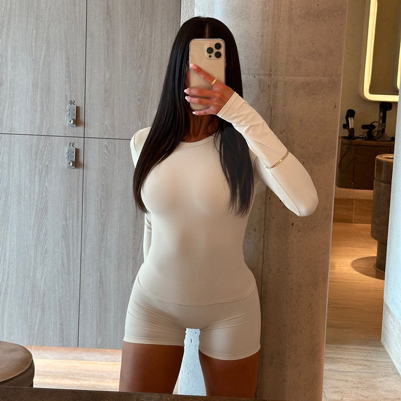 Damen nahtloses Thermo-Unterwäsche-Set aus formender Mikrofaser mit Langarmshirt und taillierter Hotpants – Avérine