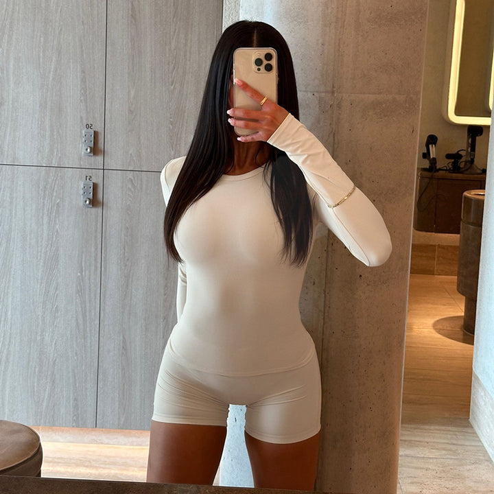Damen nahtloses Thermo-Unterwäsche-Set aus formender Mikrofaser mit Langarmshirt und taillierter Hotpants – Avérine