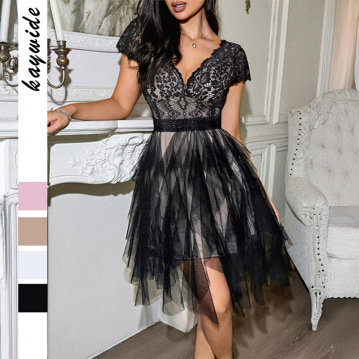 Damen Tüllkleid mit raffinierten Spitzen- und Rüschendetails Echo Archiv