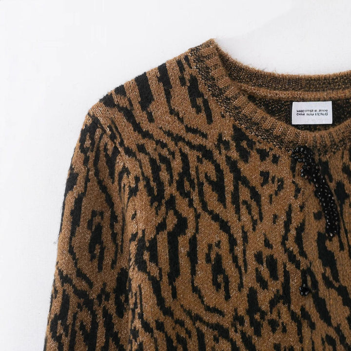 Damen nan kurzgeschnittene Jacquard-Strickjacke mit Zierperlenknöpfen Echo Archiv