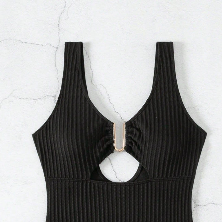 Damen Einteiler Badeanzug mit modischen Cut-Outs und elegantem Ringdetail Echo Archiv