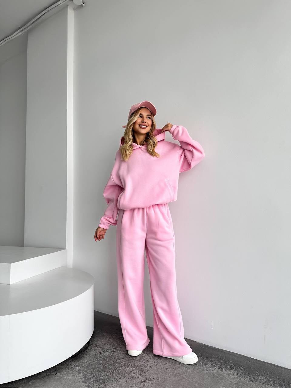 Damen Oversize Loungewear-Set aus schwerem Sweat mit Kapuzenpullover und weitem hochgeschnittenem Jogger – Auréline