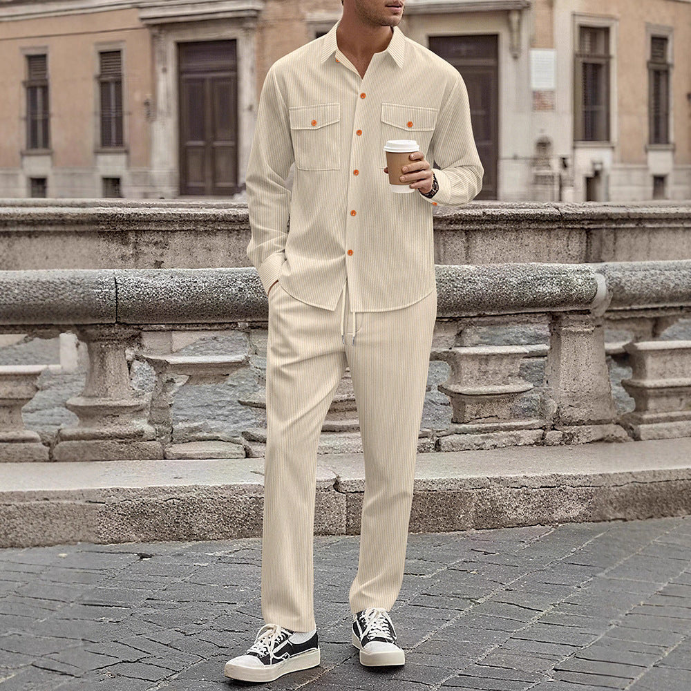 Herren lässiges Streifen-Set mit modernen Knopfdetails und praktischen Taschen Echoarchiv