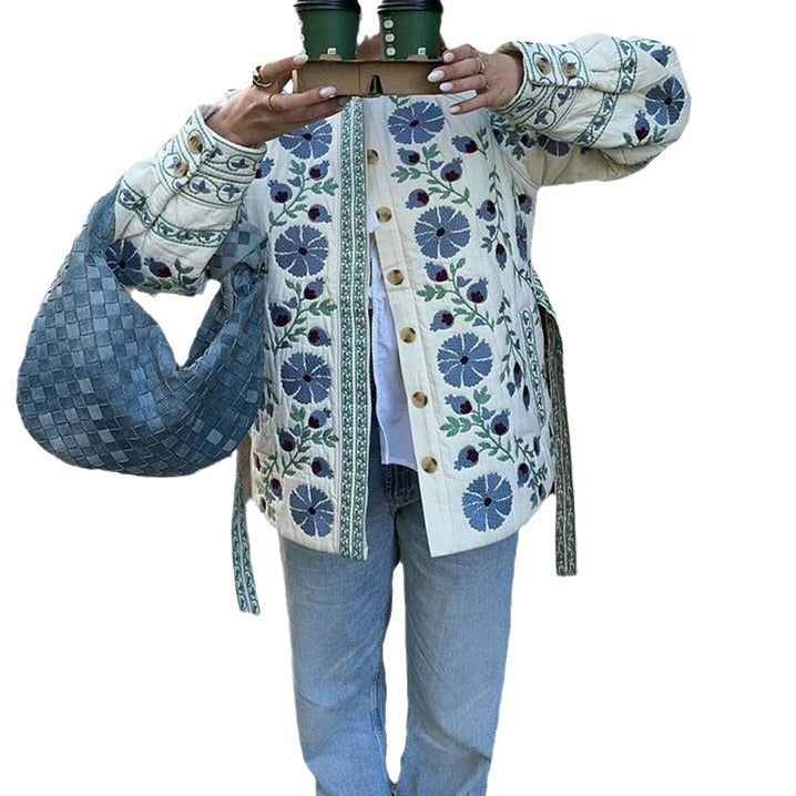 Damen Stickjacke mit folklorischer Blumenstickerei, Knopfleiste und lockerer Passform Echo Archiv