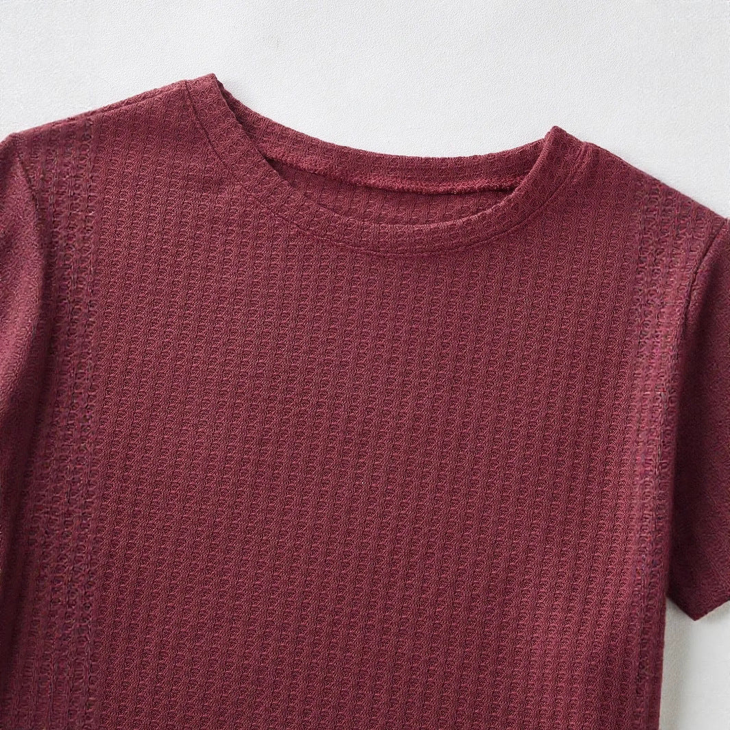 Damen Dreiteiliges Waffelstrick‑Lounge‑Set mit Cropped‑Pullover, Spaghettiträger‑Top und hochtaillierten Shorts – Élanora