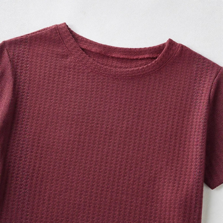 Damen Dreiteiliges Waffelstrick‑Lounge‑Set mit Cropped‑Pullover, Spaghettiträger‑Top und hochtaillierten Shorts – Élanora