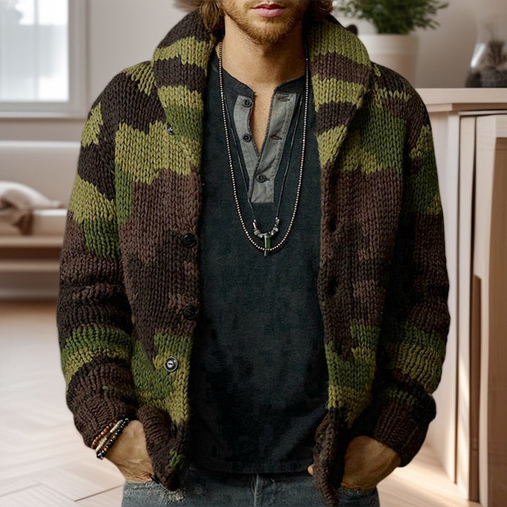 Herren Strickjacke im einzigartigen Camouflage-Design mit hohem Kragen Echoarchiv