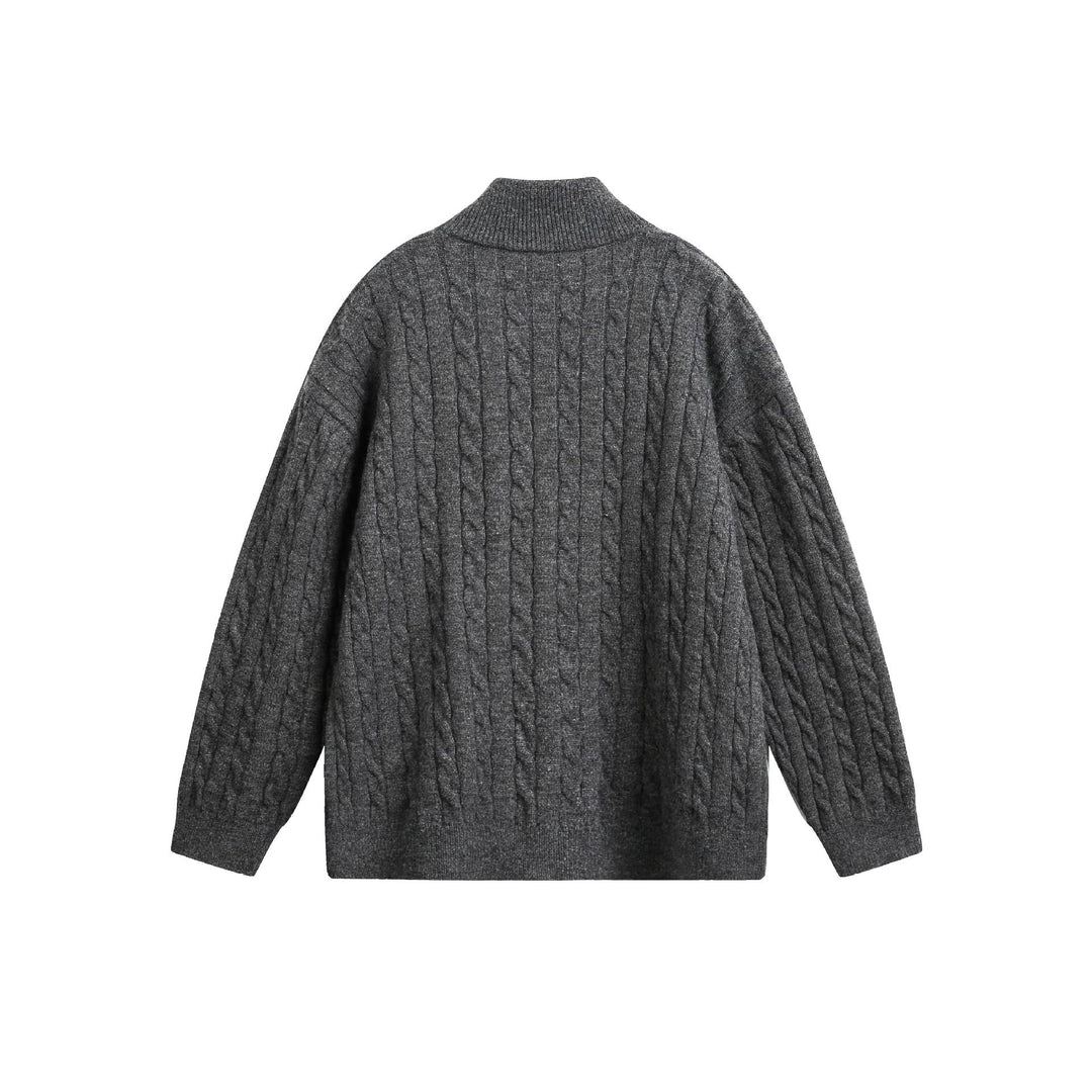 Unisex Grobstrick-Pullover mit Zopfmuster, hohem Stehkragen und Zwei-Wege-Reißverschluss Echoarchiv