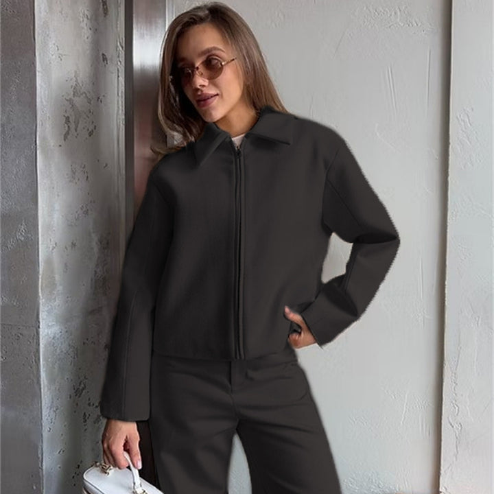 Damen Kurzjacke im Boxy-Schnitt mit Reißverschluss und Reverskragen – Célinea
