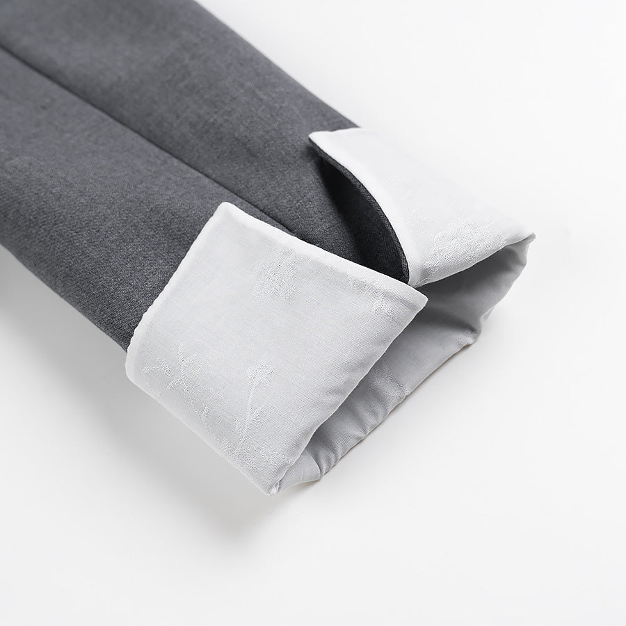 Damen kurzer Boxy-Blazer mit verdeckter Knopfleiste Stehkragen und kontrastumschlagärmeln – Valéne