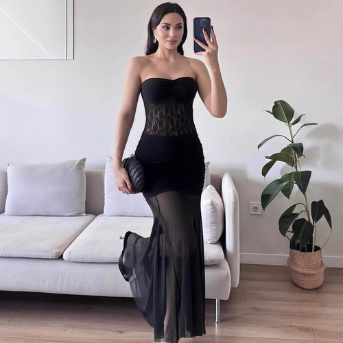 Damen Elegantes bodenlanges Kleid mit Spitzenakzenten Echo Archiv