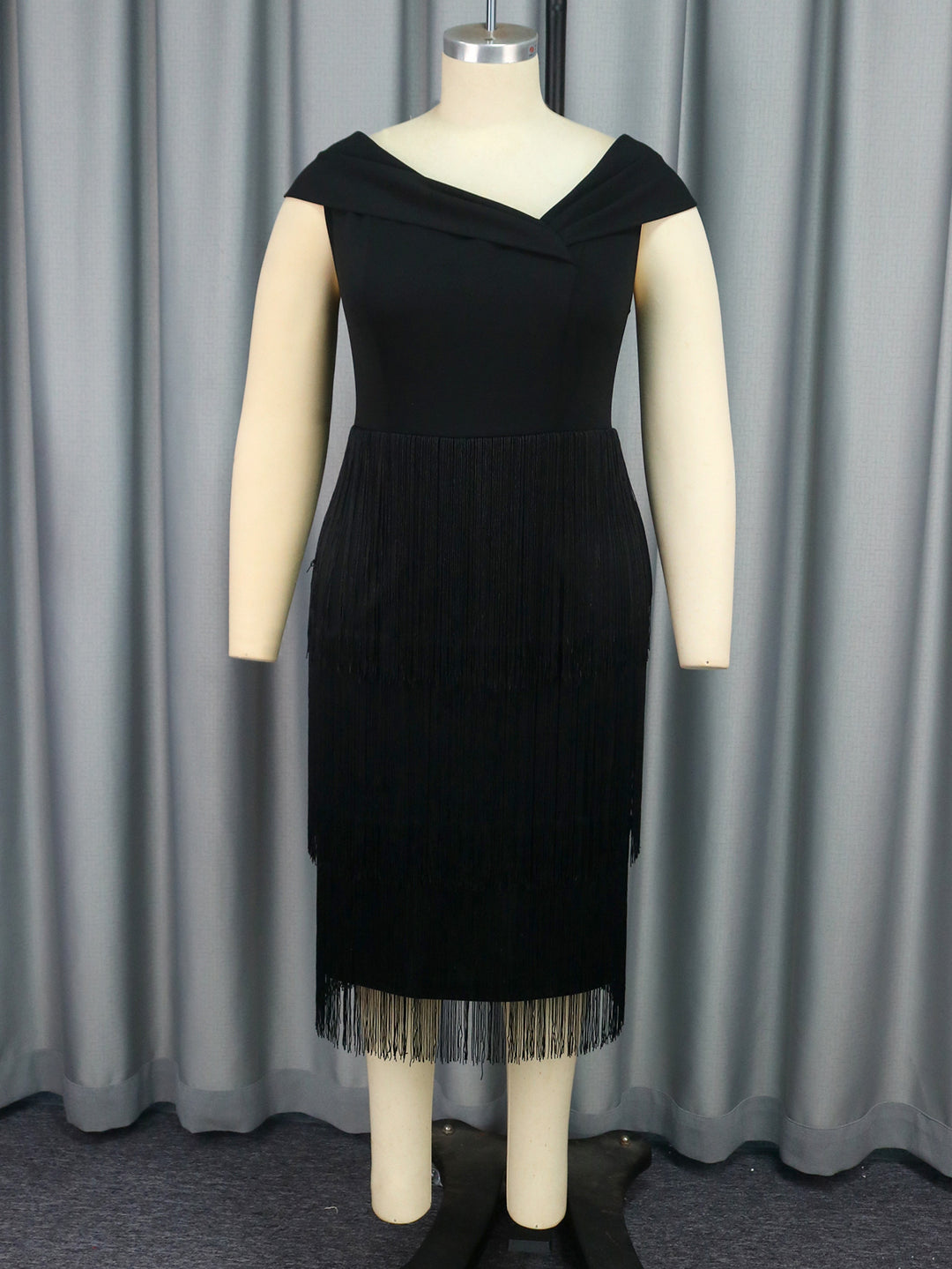 Damen elegantes Kleid mit Fransen-Detail Echo Archiv