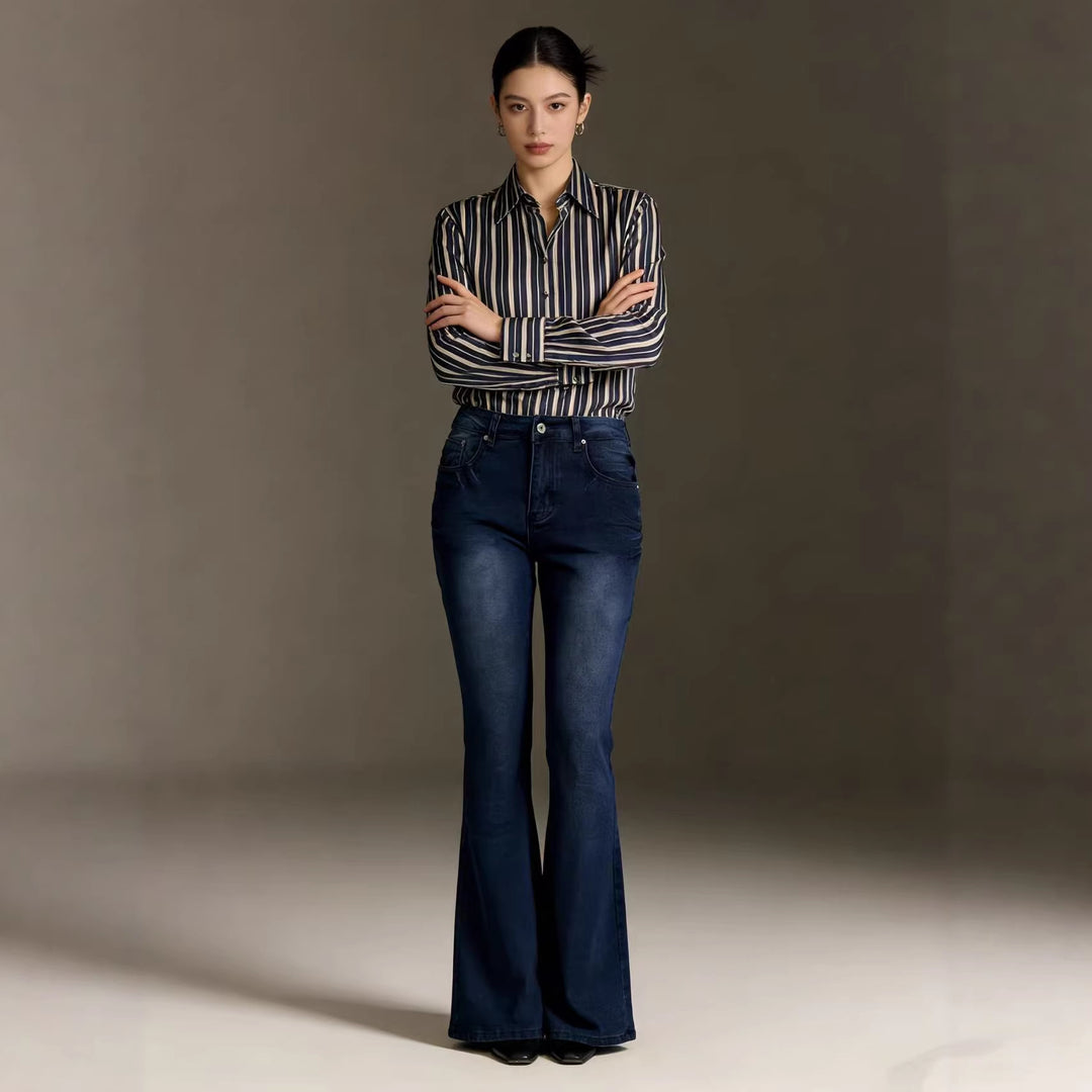 Damen Hoch geschnittene Flared Jeans mit eleganter Silhouette Echo Archiv