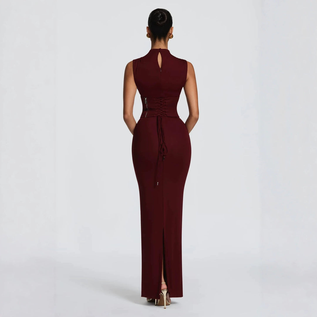Damen Elegantes langes Kleid mit hohem Kragen und figurbetonter Silhouette Echo Archiv