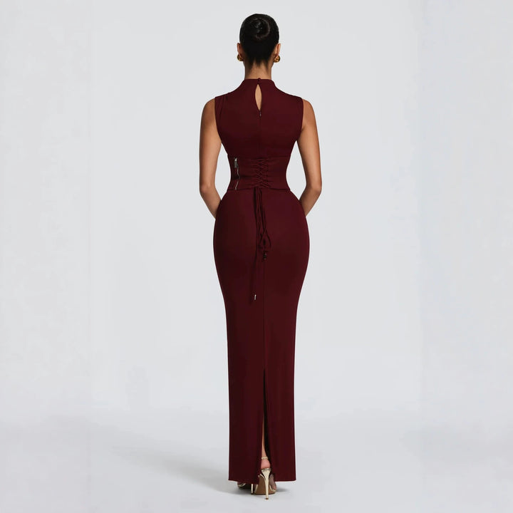 Damen Elegantes langes Kleid mit hohem Kragen und figurbetonter Silhouette Echo Archiv