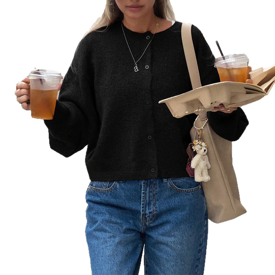 Damen nan kuschelige Kurzstrickjacke mit Perlmuttknöpfen und lässiger Oversize-Passform Echo Archiv