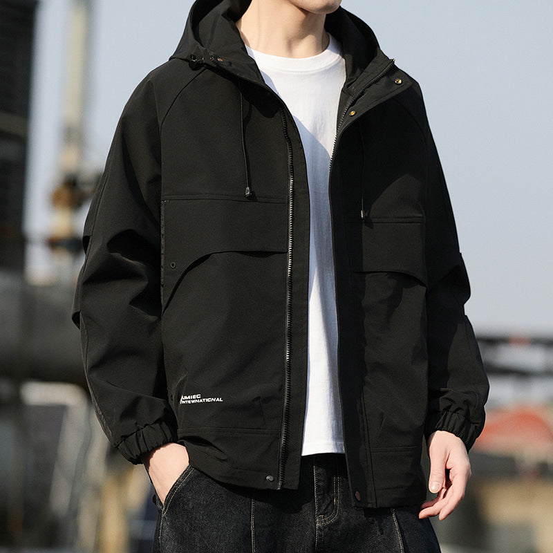 Herren Leichte Kapuzen-Utility-Windjacke mit großen Pattentaschen und elastischen Bündchen Echo Archiv