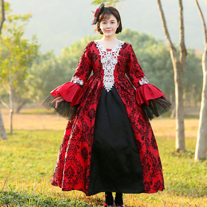 Mädchen märchenhaftes Ballkleid mit Rüschendetails Echo Archiv