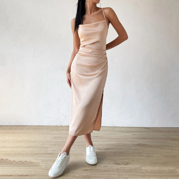 Damen Satin-Midikleid mit schmalen Trägern und elegantem Schlitz Echo Archiv