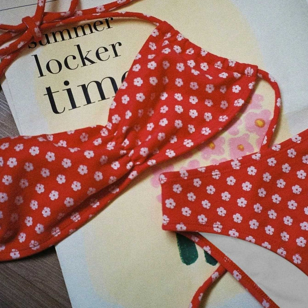 Damen Bandeau-Bikini mit verspieltem Knotendetail Echo Archiv