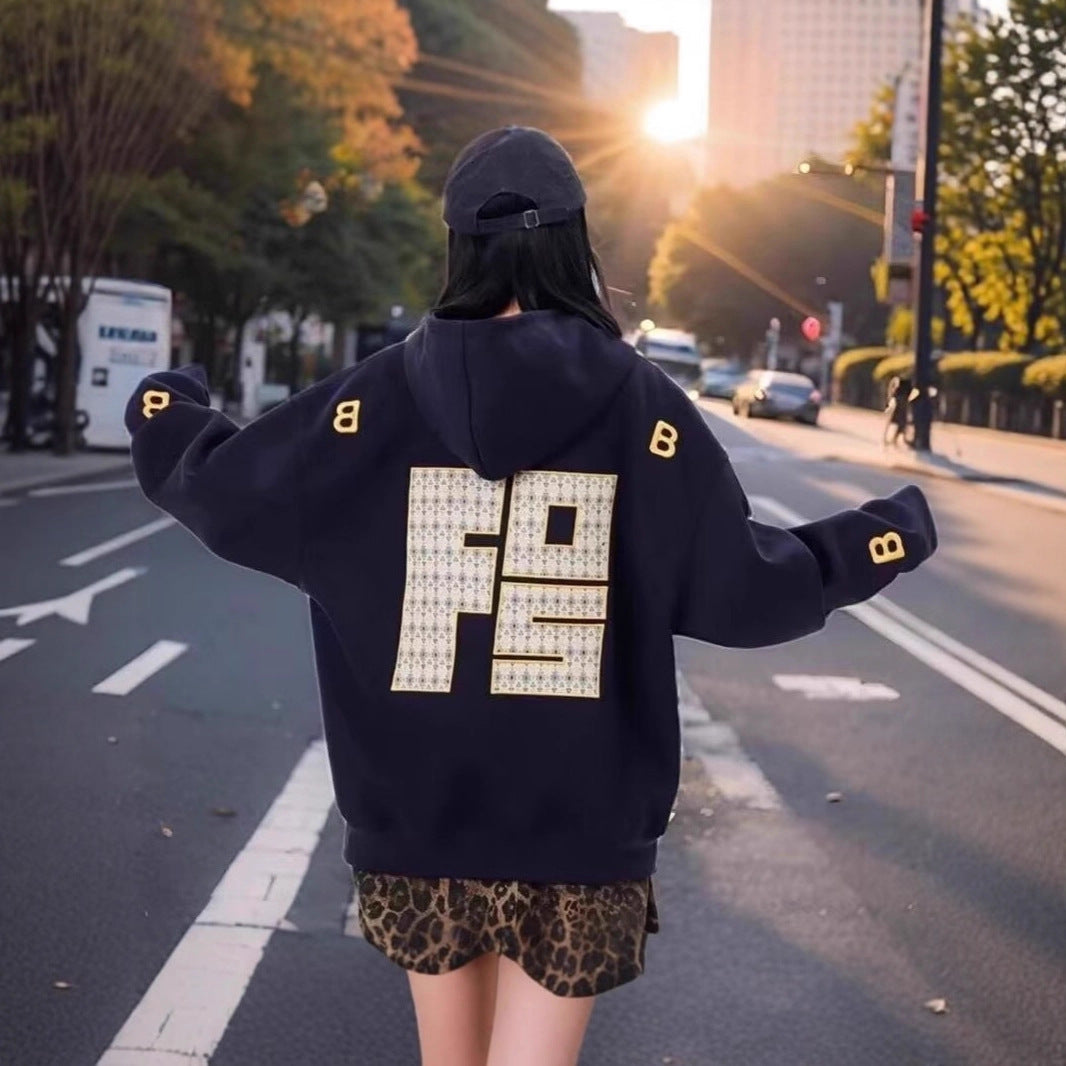 Unisex Urbaner Kapuzenpullover mit großem Druck Echoarchiv