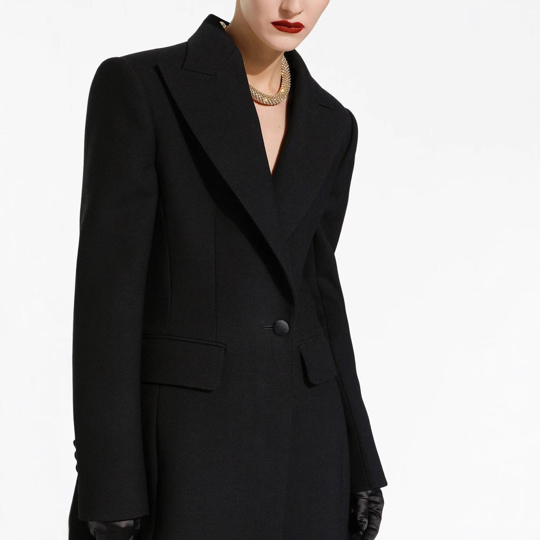 Damen Taillierter Longline-Mantel mit spitzem Revers und Gehschlitz Echoarchiv