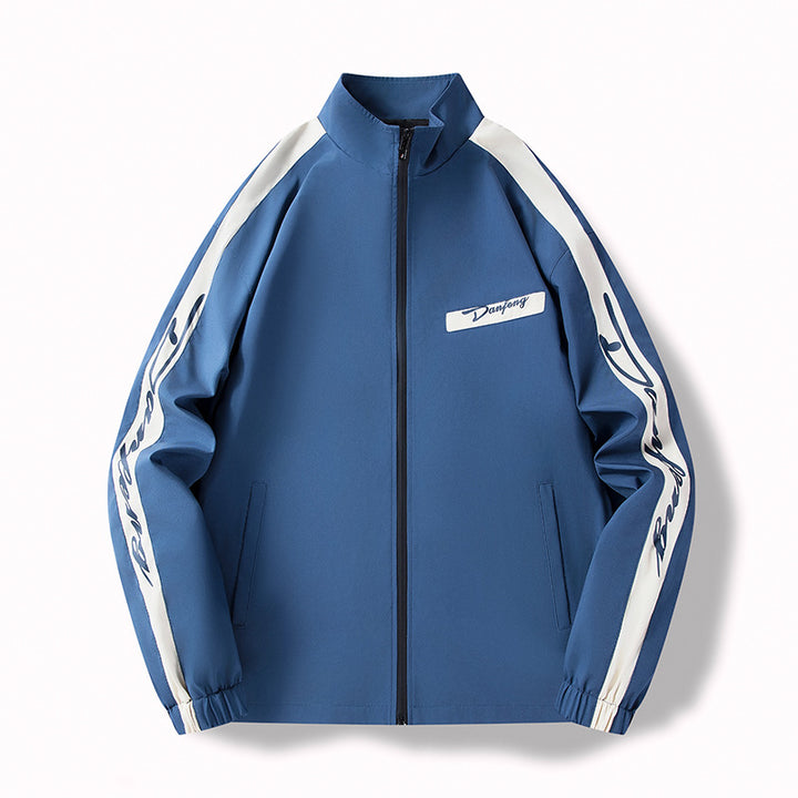 Herren Leichte Trackjacke im Retro‑Sportlook mit Stehkragen, durchgehendem Reißverschluss und Kontraststreifen Echo Archiv