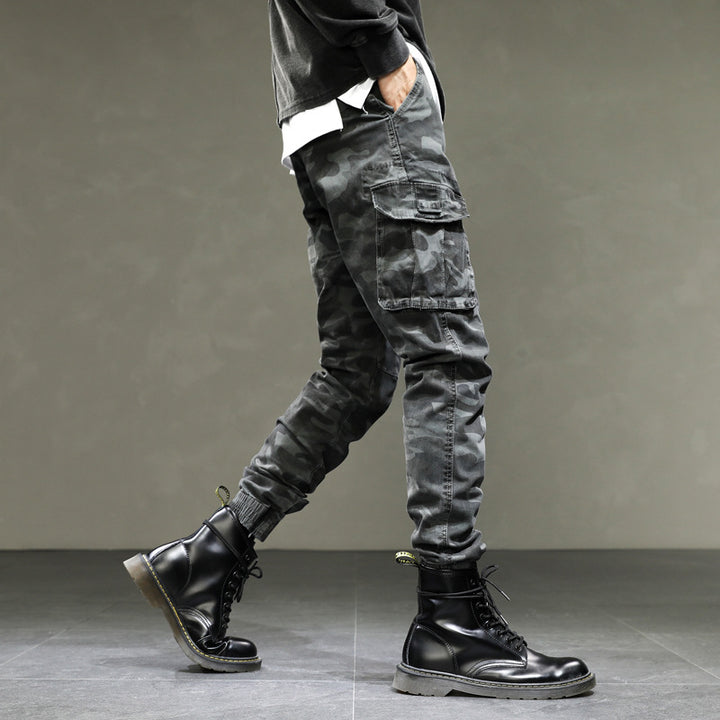 Herren Cargohose mit praktischen Taschen und elastischem Bündchen Echoarchiv