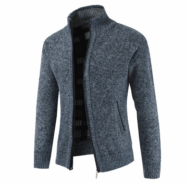 Herren Strickjacke mit hohem Kragen und seitlichen Taschen Echoarchiv