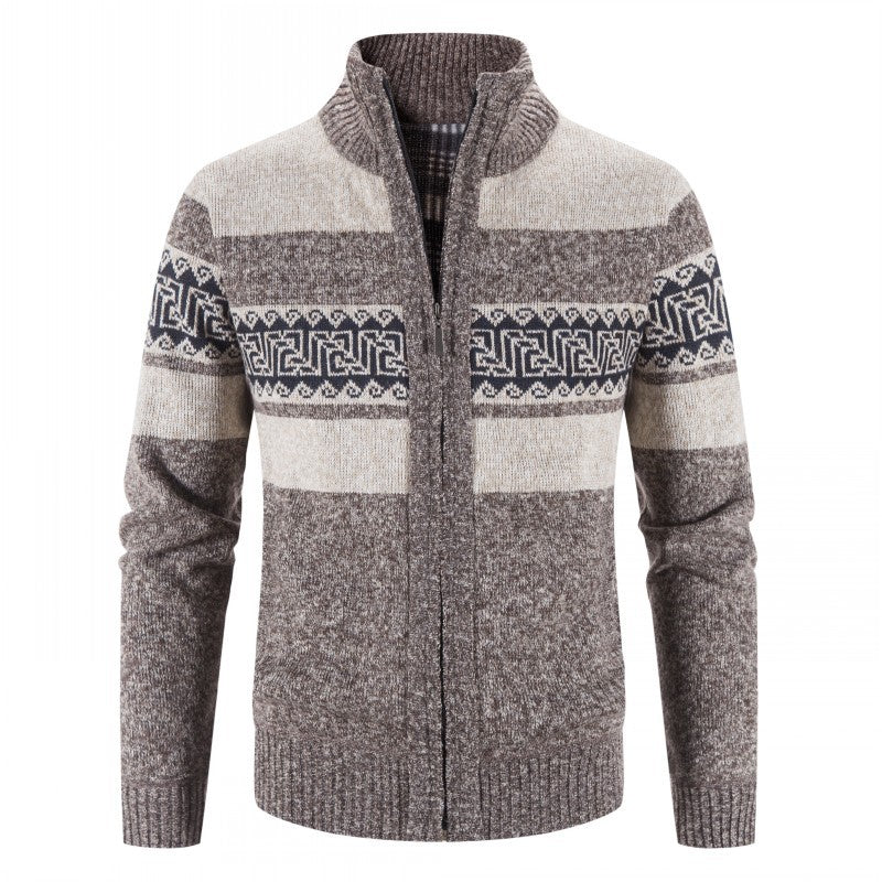 Herren Strickjacke mit hohem Kragen und attraktiven Mustern Echoarchiv