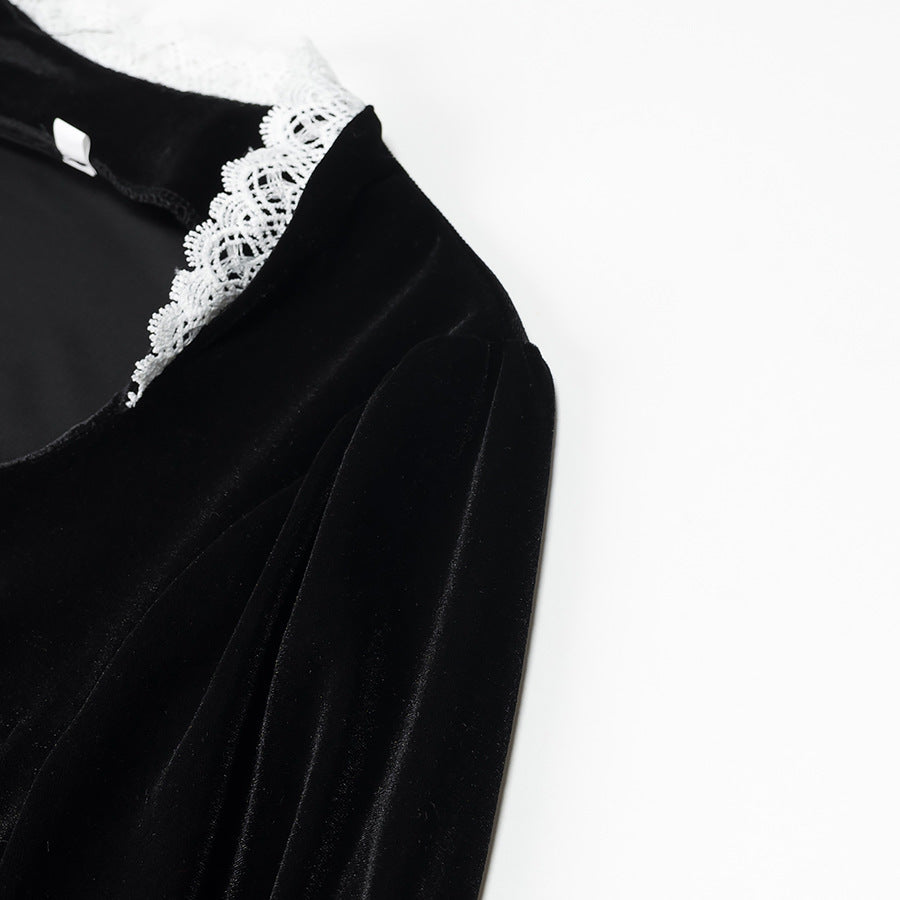 Damen Maxikleid aus Samt mit quadratischem Ausschnitt, Puffärmeln und Spitzenbesatz Echo Archiv