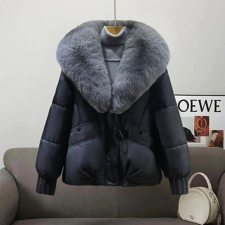 Damen Kurzsteppjacke im Boxy‑Cut mit extra breitem Schalkragen aus Kunstfell und Rippbündchen Echo Archiv