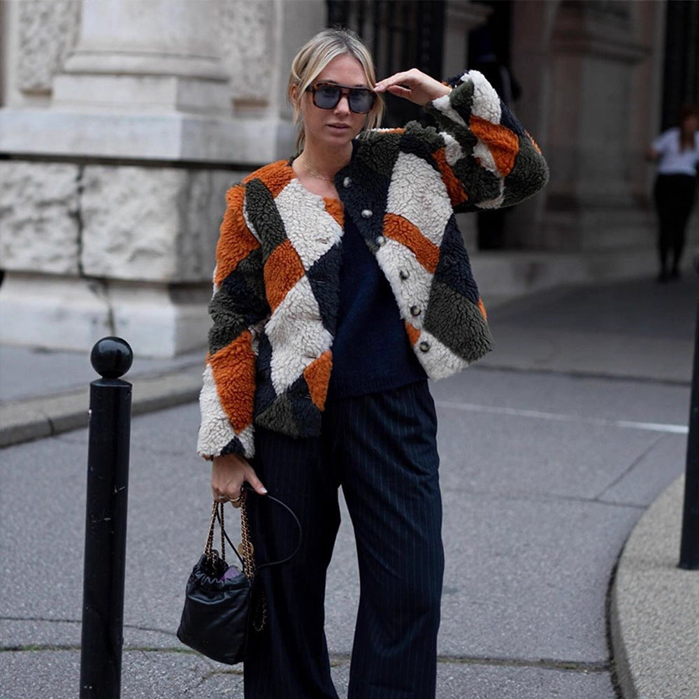 Damen Kurz geschnittene Patchwork‑Teddyjacke mit strukturierter Schlingenfaser und Druckknopfleiste Echoarchiv