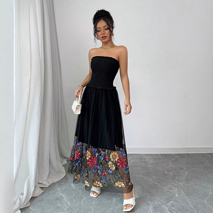Damen nan schulterfreies Midikleid mit Smok-Oberteil und besticktem Tüllrock Echo Archiv