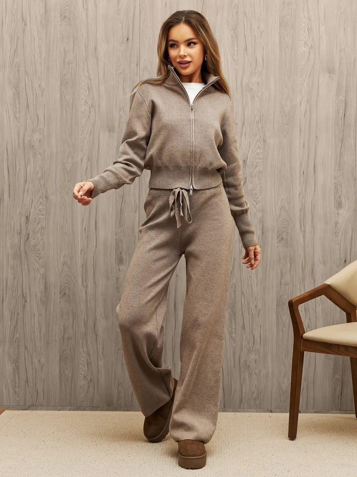 Damen nan gestricktes Loungewear-Zweiteiler mit kurzem Reißverschluss-Cardigan und weitem Highwaist-Hosenbein Echo Archiv