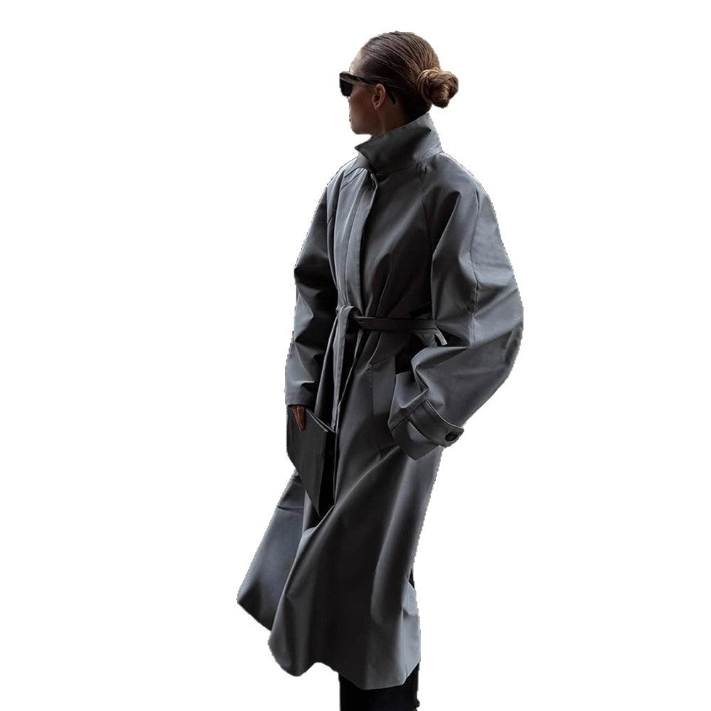 Damen Oversize-Trenchcoat mit hohem Stehkragen, Bindegürtel und verdeckter Knopfleiste Echoarchiv