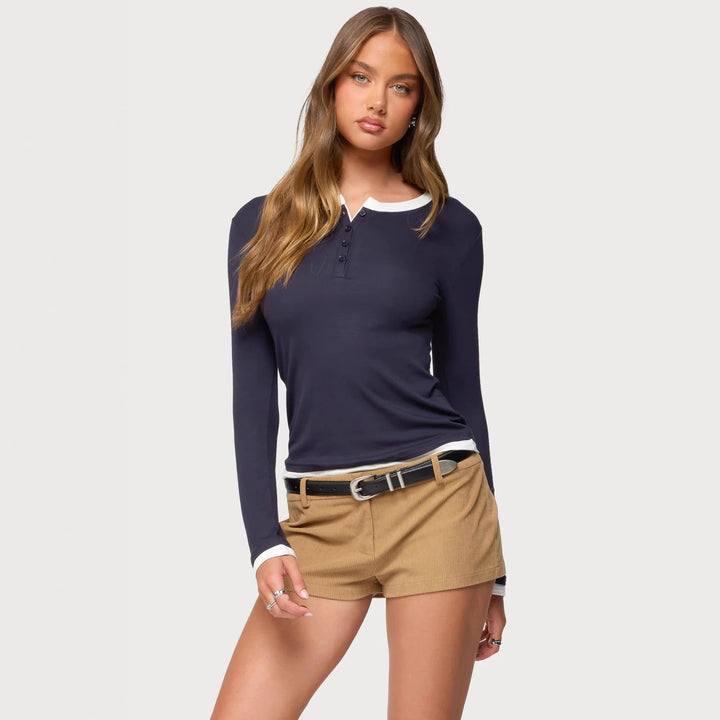 Damen Langarmshirt mit funktionalem Knopfleiste und Kontrastkragen Echo Archiv