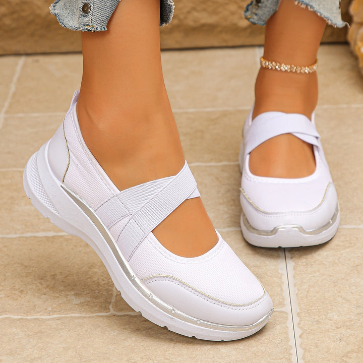 Damen Sportive Mary-Jane-Sneaker mit elastischem Kreuzriemen Echoarchiv