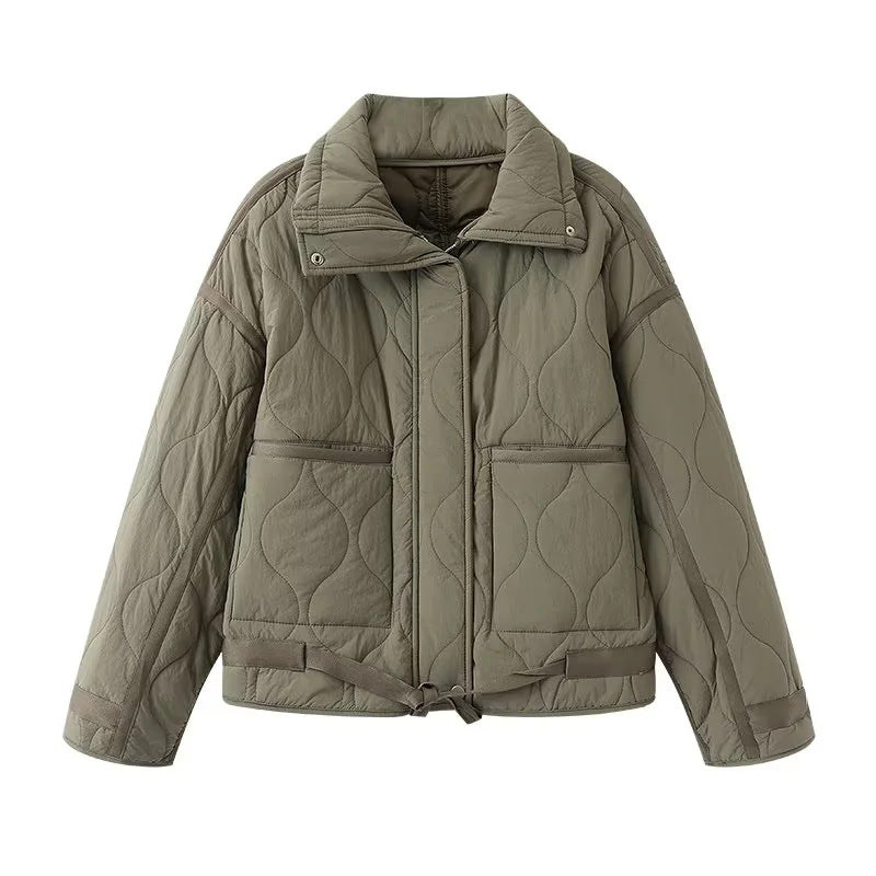 Damen gesteppte Boxy-Übergangsjacke mit Tunnelzugsaum, Stehkragen und aufgesetzten Taschen – Célinea