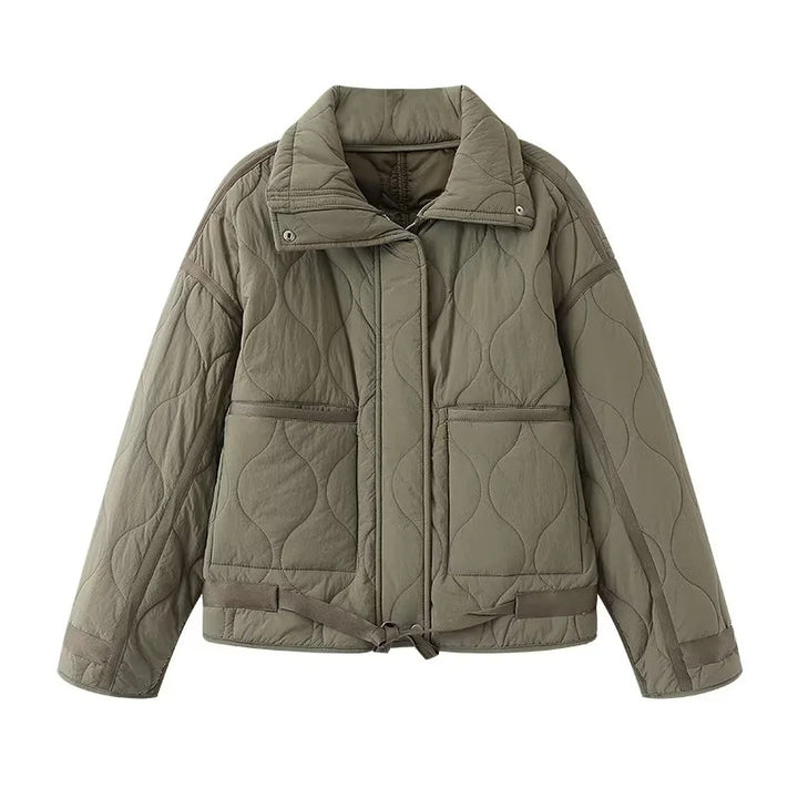 Damen gesteppte Boxy-Übergangsjacke mit Tunnelzugsaum, Stehkragen und aufgesetzten Taschen – Célinea