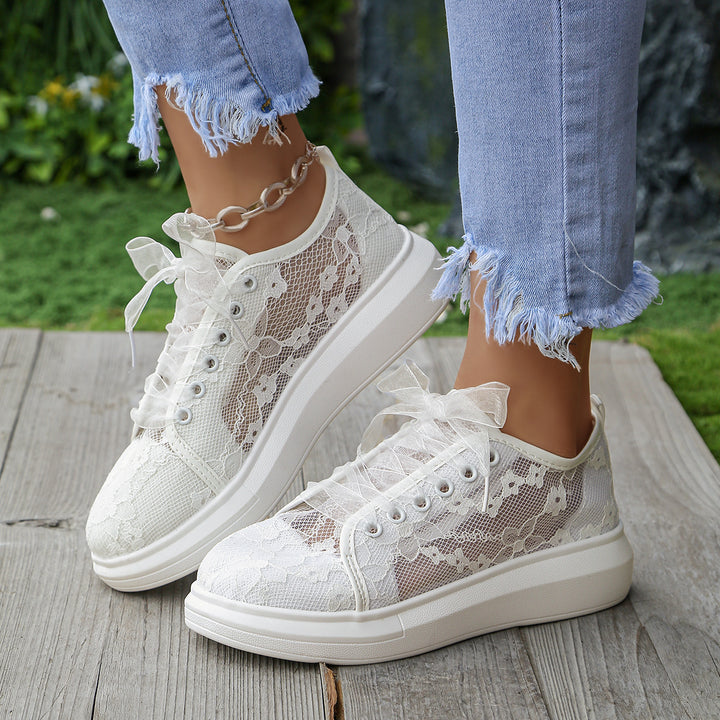 Damen Plateau-Sneaker mit Spitzen-Overlay und transparenten Organzabändern Echoarchiv