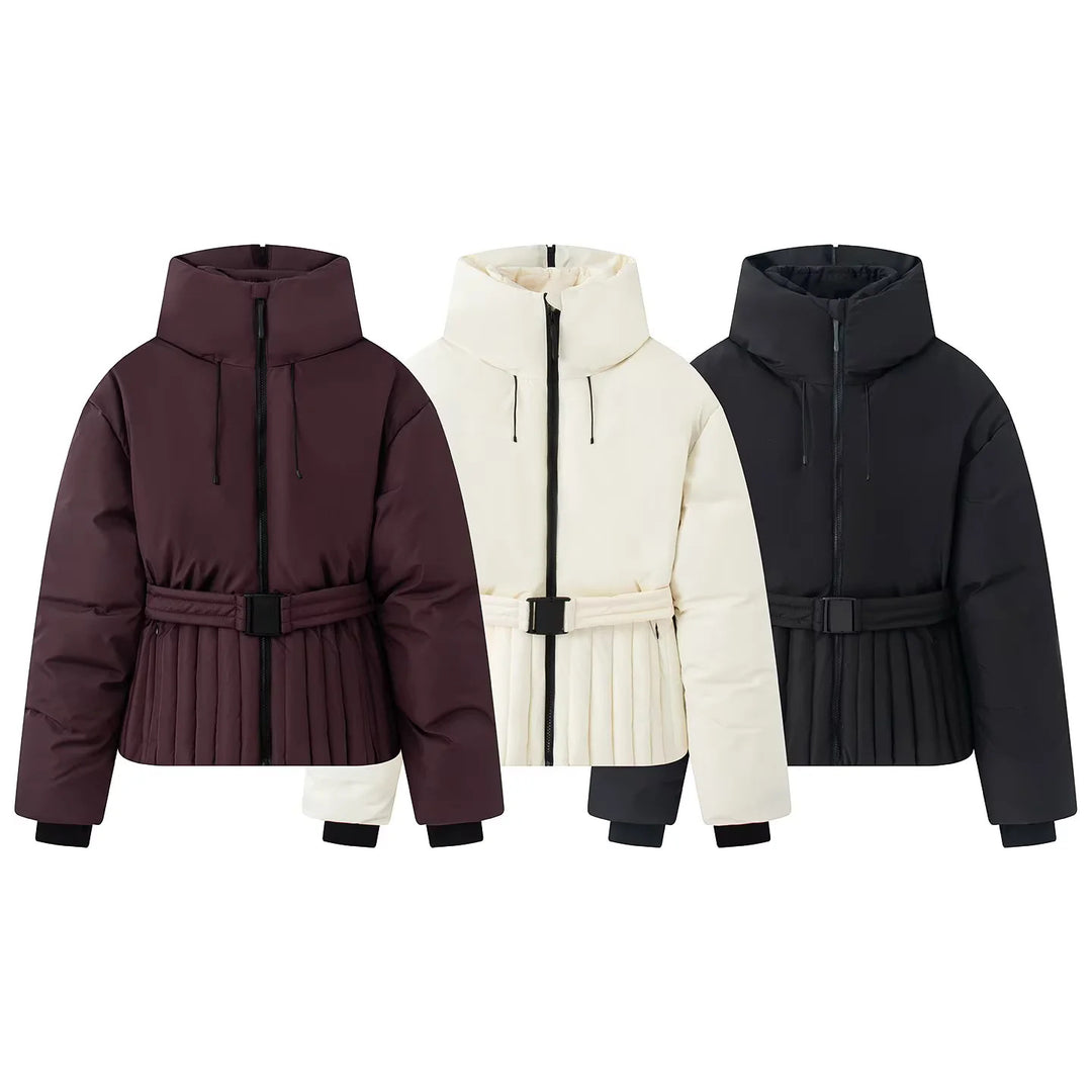 Damen gesteppte Taillen-Steppjacke mit hohem Kragen, Taillengürtel und Plissee-Saum – Célinea